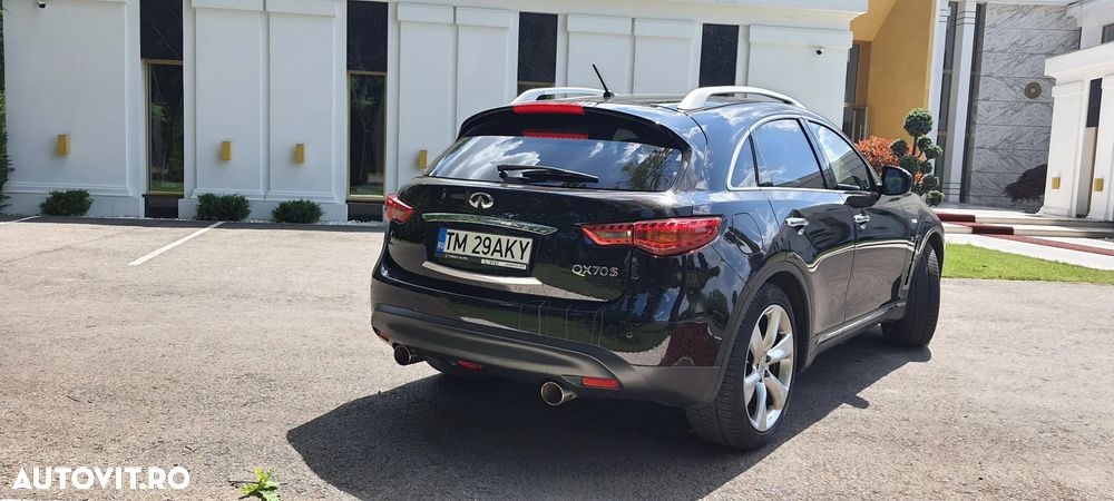 Infiniti QX70 - 5