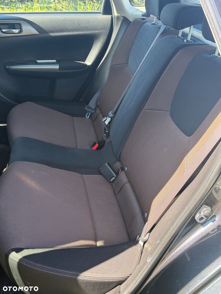 Subaru Impreza 2.0D Sport - 20