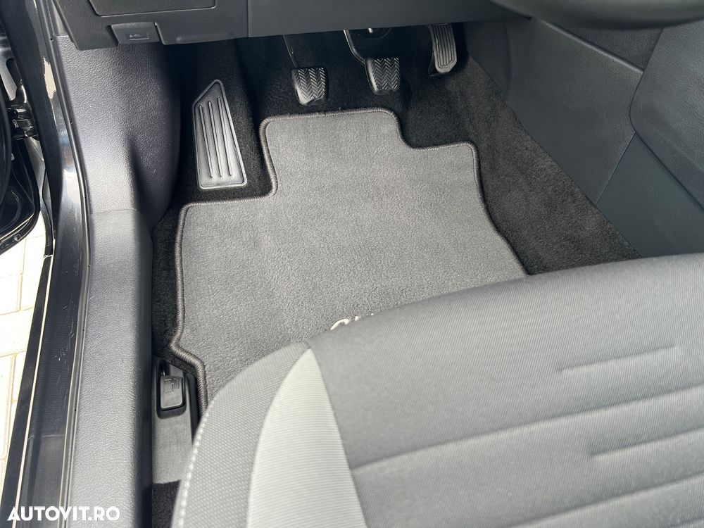 Toyota Auris 1.2 Turbo Comfort - 32