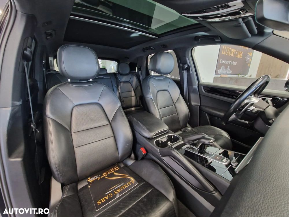 Porsche Cayenne Tiptronic S - 16