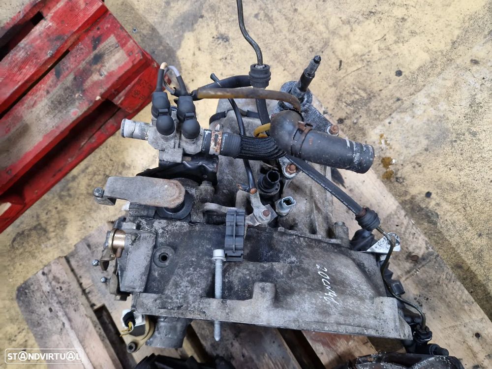 Caixa de 5 velocidades manual 20CN41 PEUGEOT 206 1.4 HDI 68CV 8HZ 8HX - 1