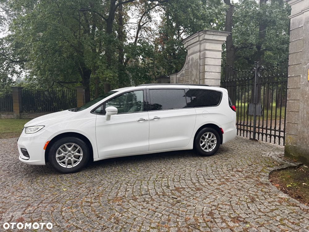 Chrysler Pacifica - 3