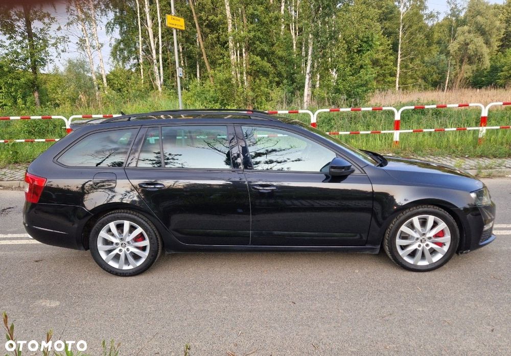 Skoda Octavia Combi 2.0 TDI (Green tec) RS - 10