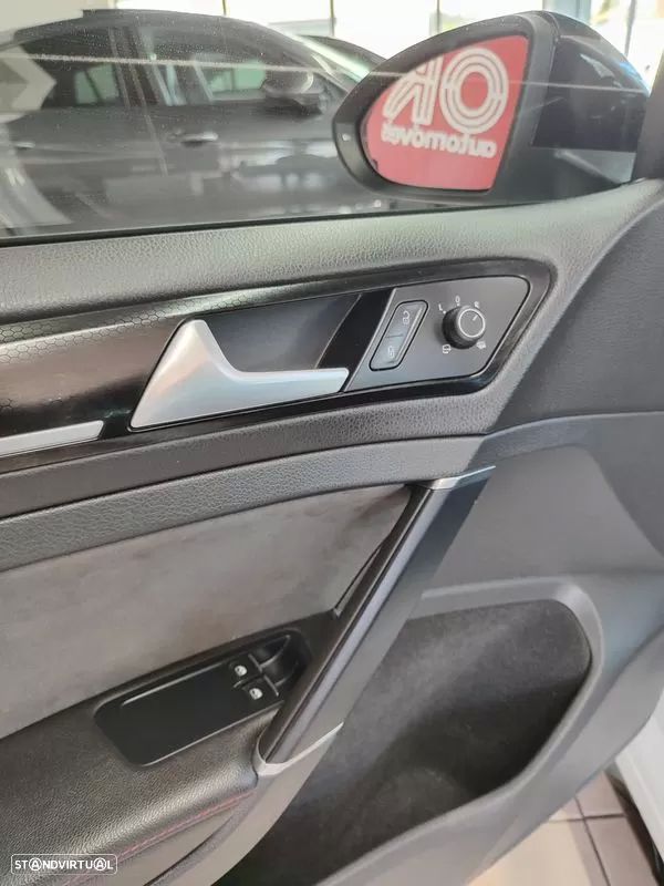 VW Golf - 16