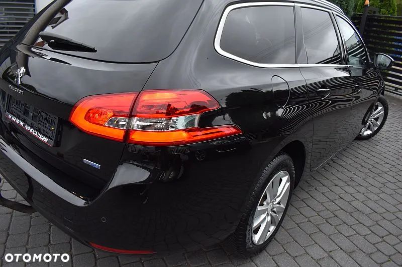 Peugeot 308 SW 1.6 BlueHDi Allure S&S - 31