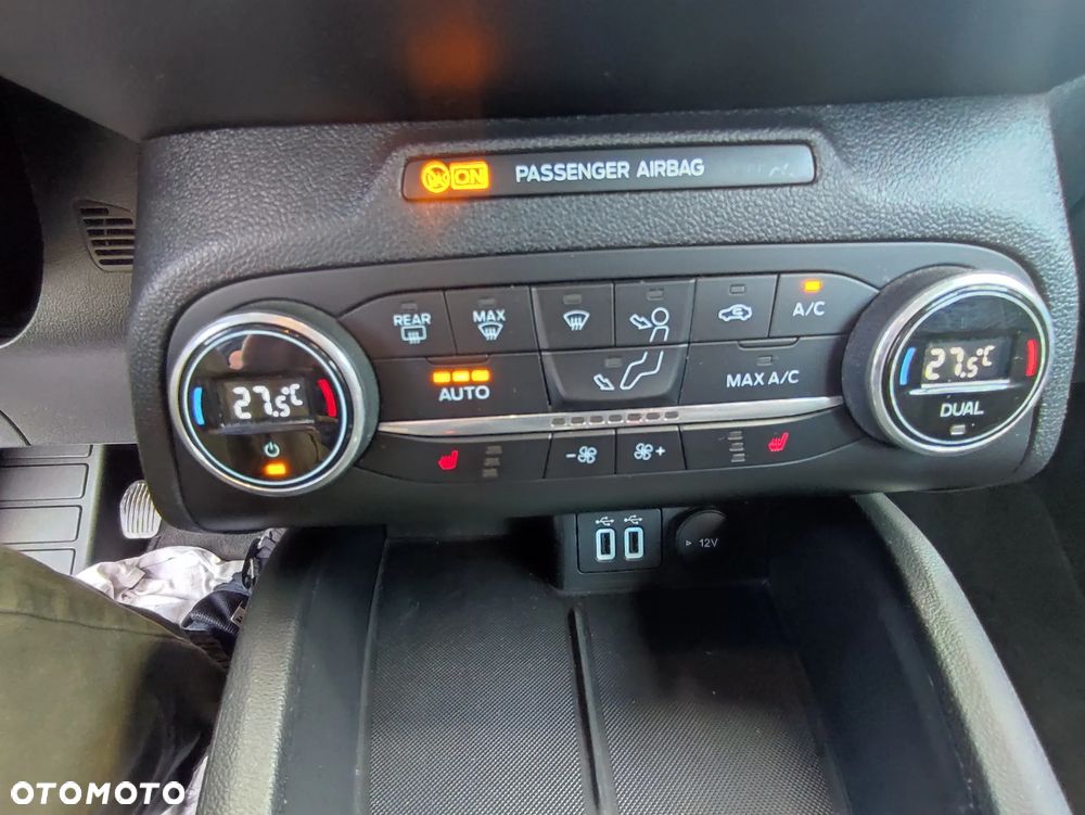 Ford Focus 1.5 EcoBlue STart-Stopp-System TITANIUM - 14