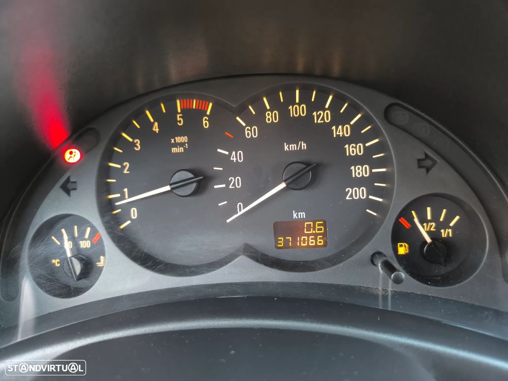 Opel Corsa 1.7 DTi 16V Elegance - 11