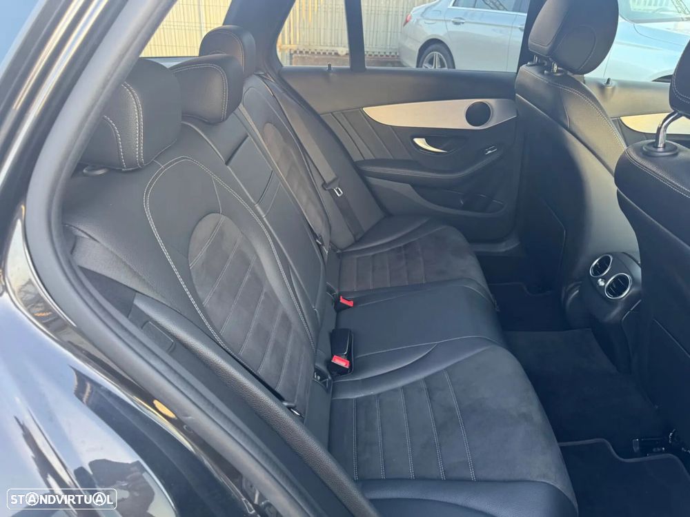 Mercedes-Benz C 300 de AMG Line - 32