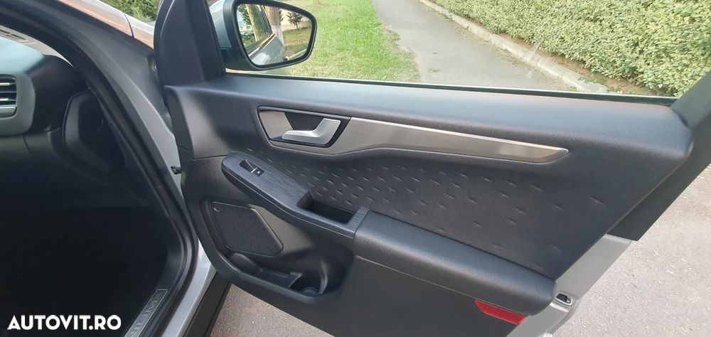 Ford Kuga 1.5 EcoBoost 2x4 Titanium - 30