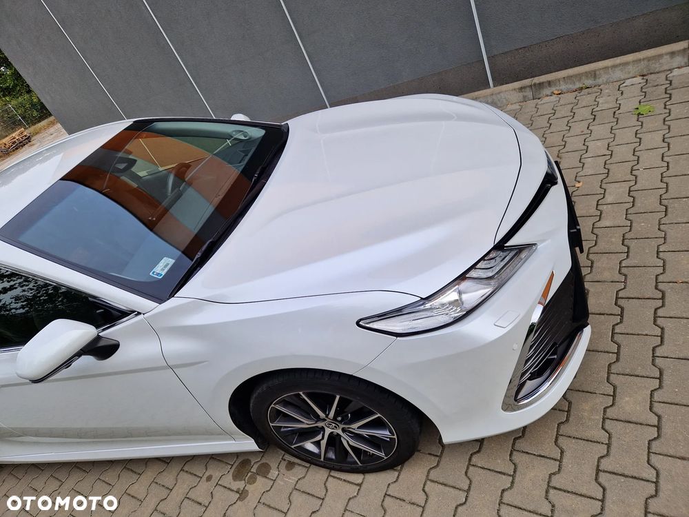 Toyota Camry 2.5 Hybrid Executive CVT - 17