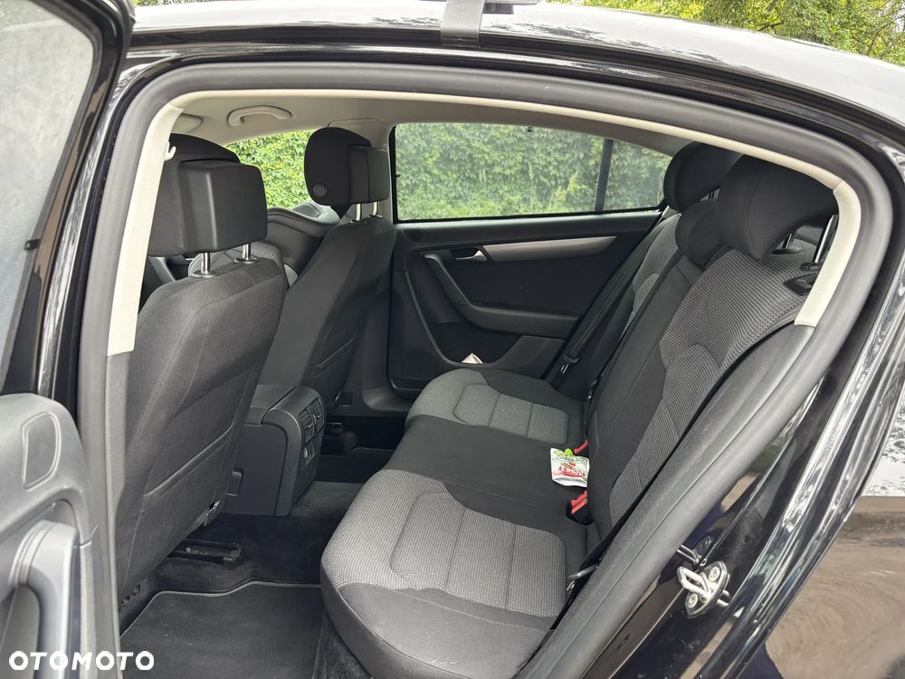 Volkswagen Passat 1.8 TSI Comfortline - 8