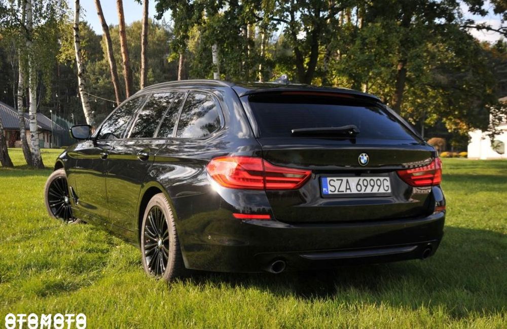 BMW Seria 5 525d xDrive Sport-Aut Luxury Line - 10