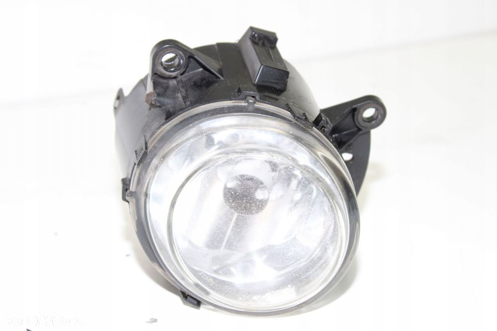 HALOGEN LAMPA PRZECIWMGIELNY MERCEDES ACTROS MP4 MP5 LEWY - 1
