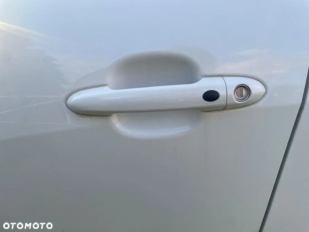 Kia Rio - 20