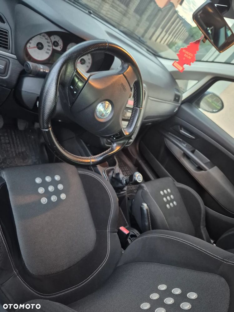 Fiat Punto 1.4 16V Dynamic - 14