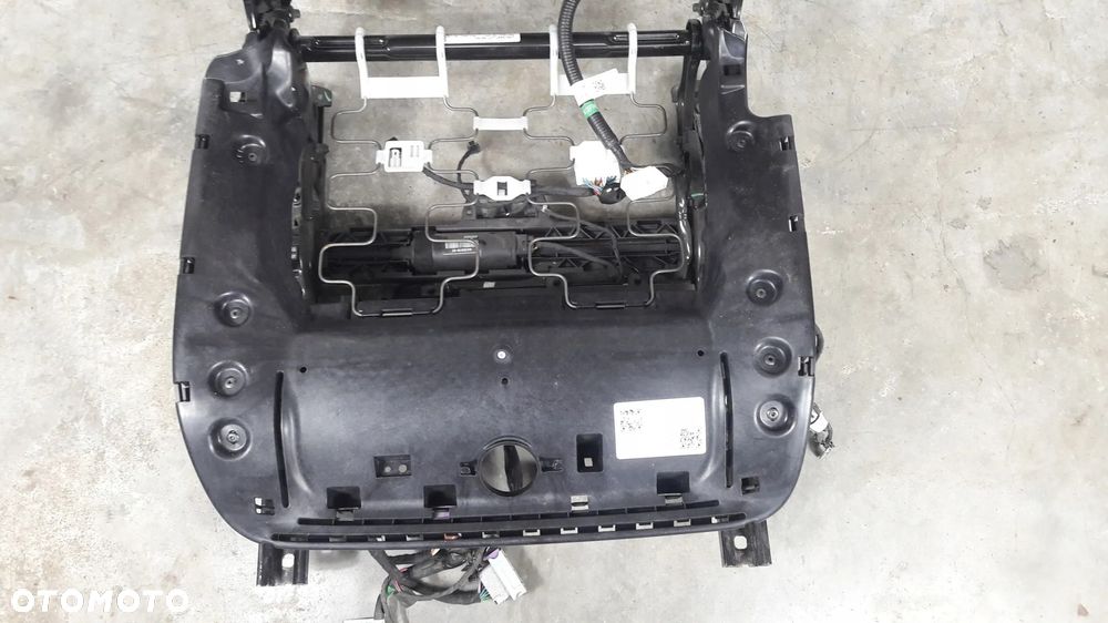 TESLA X FOTEL STELAŻ FOTELA PRAWY PRZÓD - 4