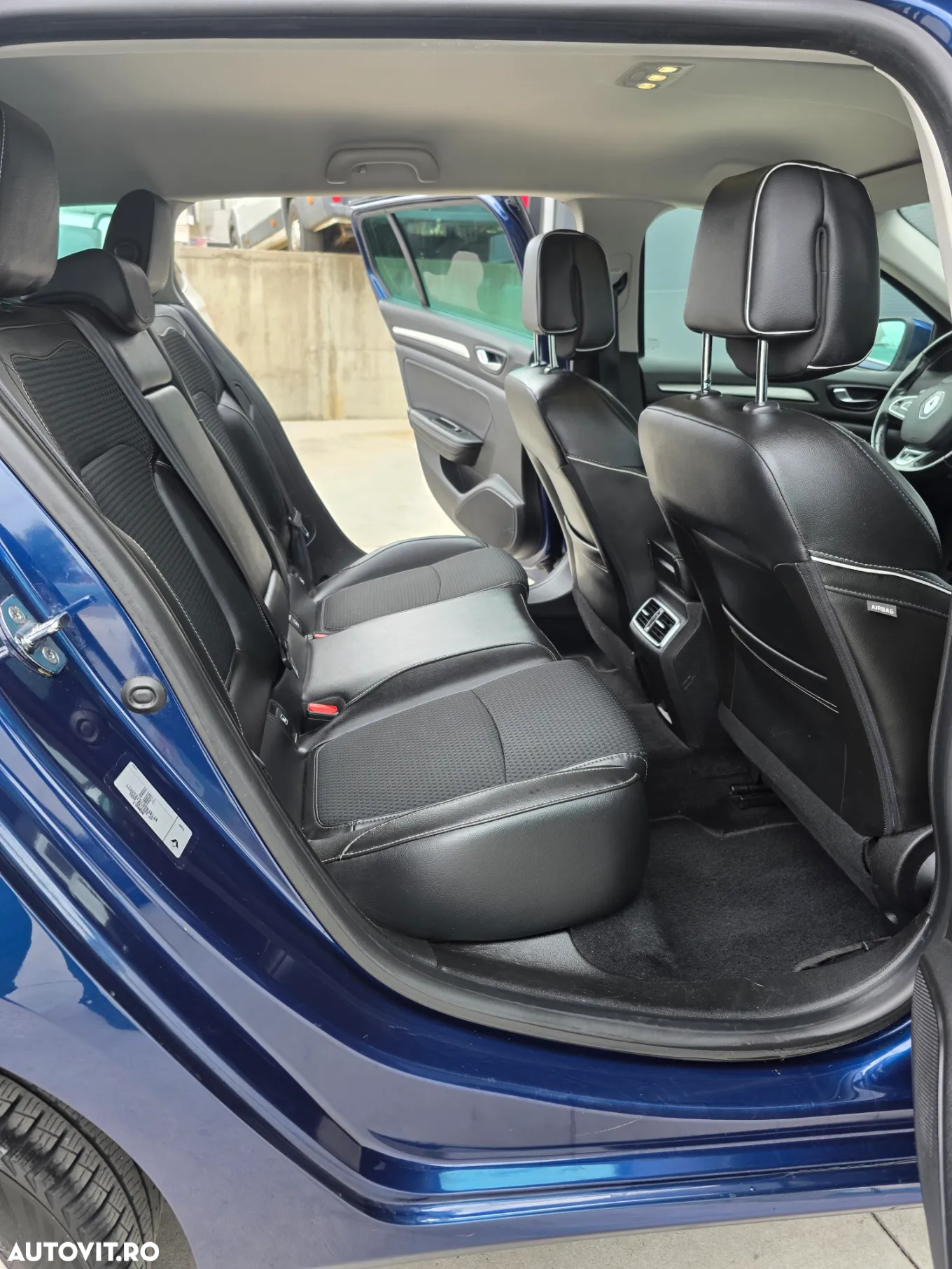Renault Megane Grandtour dCi 110 FAP EDC BOSE Edition - 13