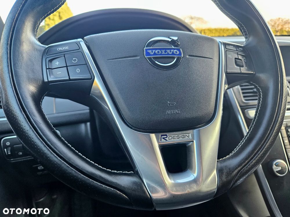 Volvo XC 60 D3 Geartronic RDesign - 23