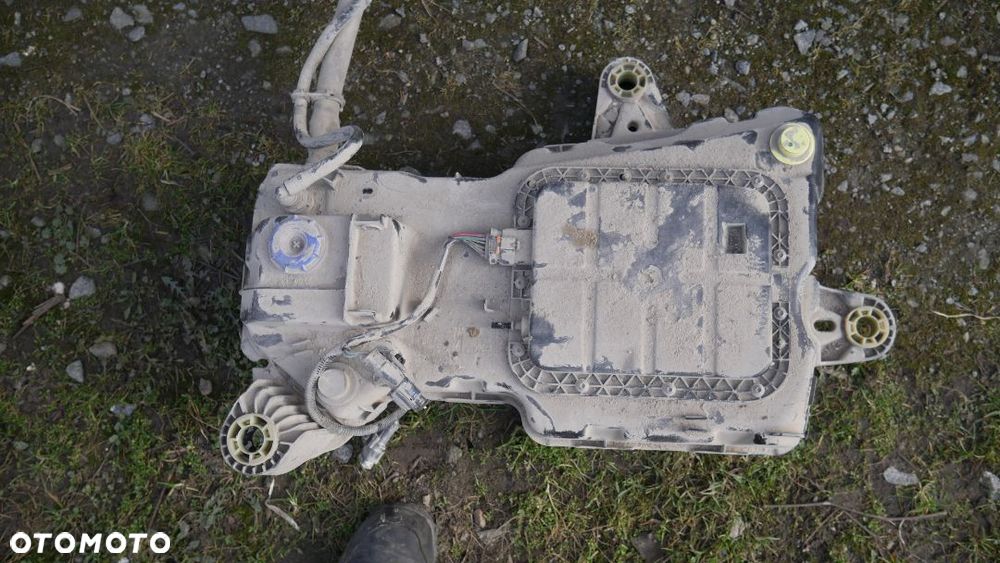 zbiornik pompka paliwa berlingo IV 4  partner 4 IV combo nowy model IV - 3