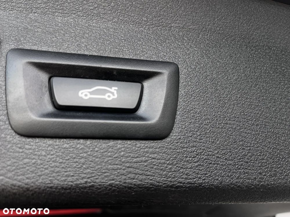 BMW X1 sDrive18d sport - 17