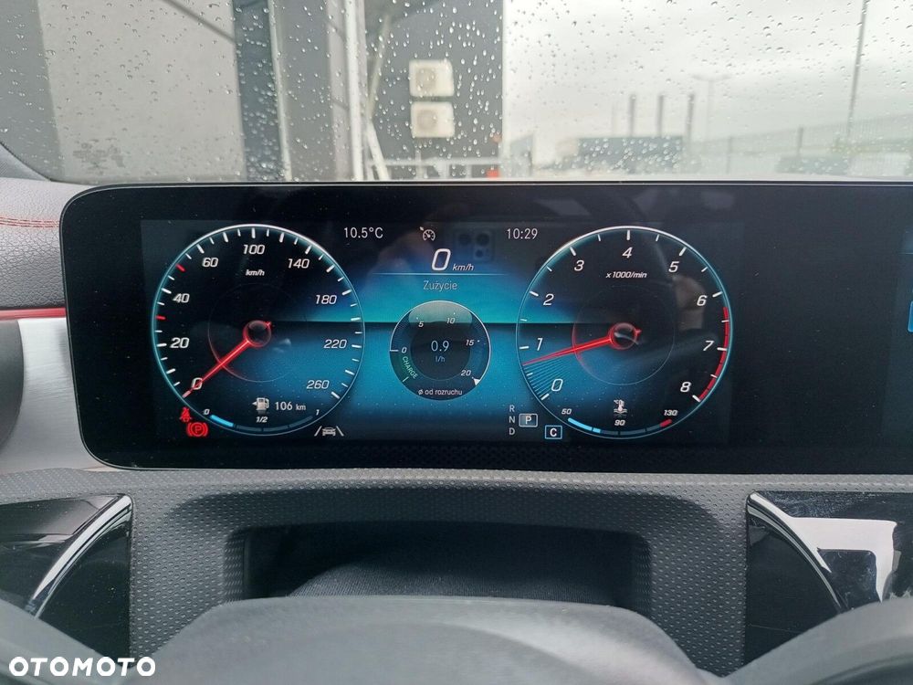 Mercedes-Benz CLA 220 4-Matic 7G-DCT - 22