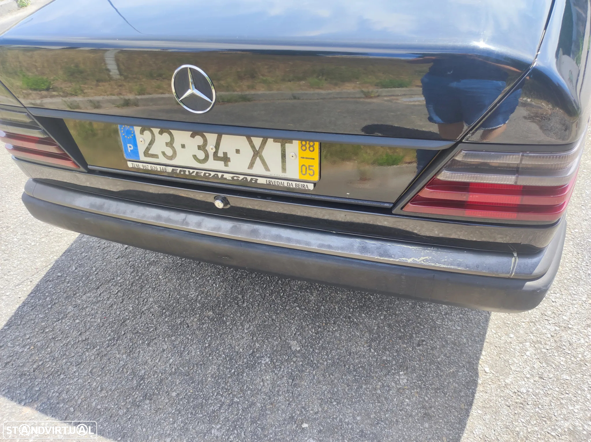 Mercedes-Benz 250 D - 11