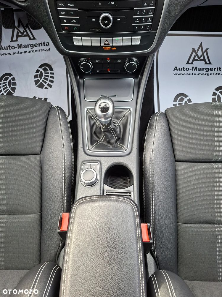 Mercedes-Benz CLA - 24