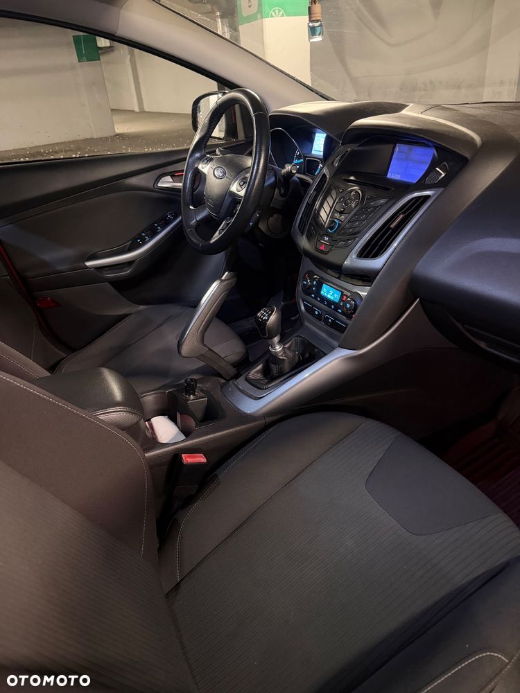 Ford Focus 1.6 EcoBoost Titanium - 10