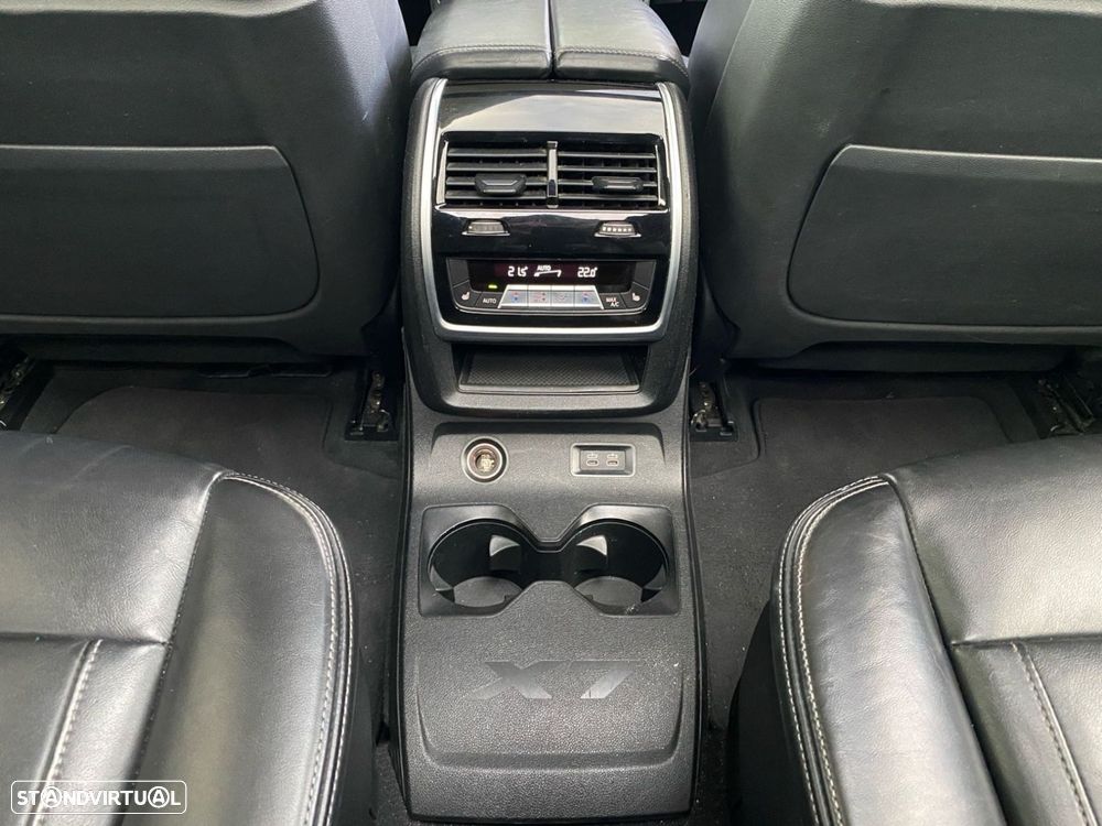 BMW X7 M50d - 23