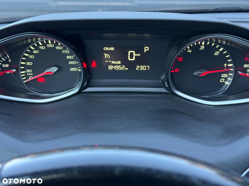 Peugeot 308 SW BlueHDi 150 Automatik Stop & Start Allure - 20