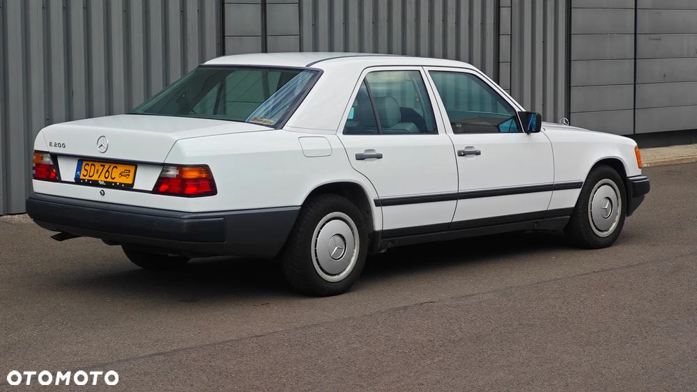 Mercedes-Benz Klasa E - 8