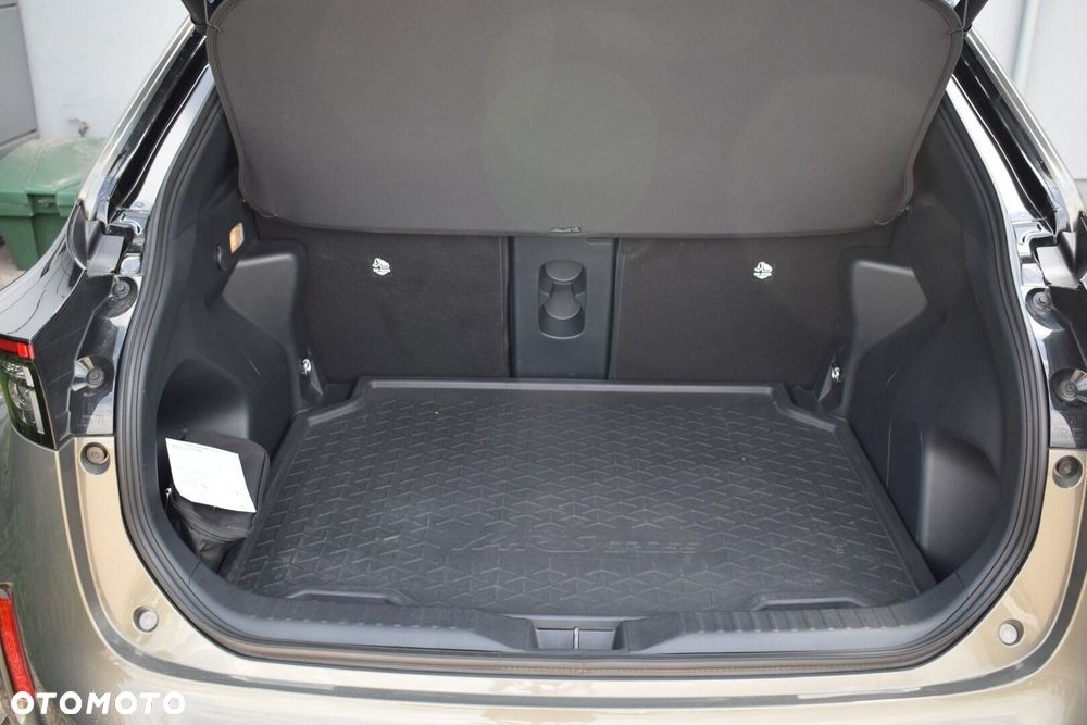 Toyota Yaris Cross Hybrid 1.5 Adventure - 19