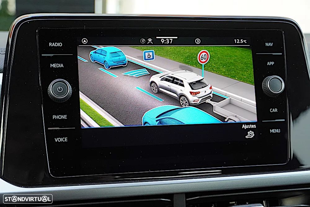 VW T-Roc 1.5 TSI Urban DSG - 42