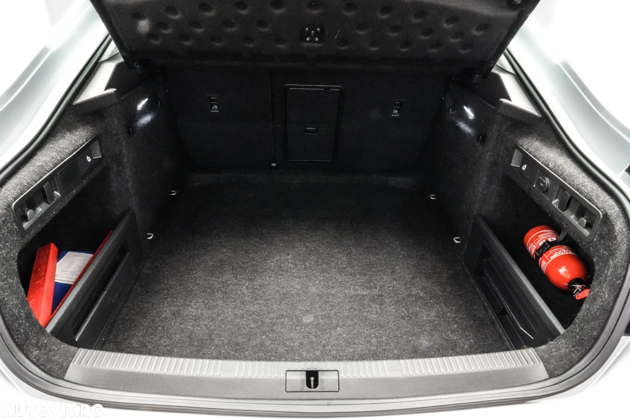 Skoda Superb 1.5 TSI DSG Ambition - 27