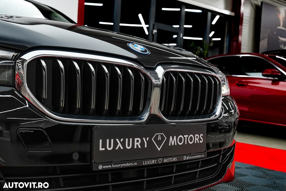 BMW Seria 5 530e Aut. - 27
