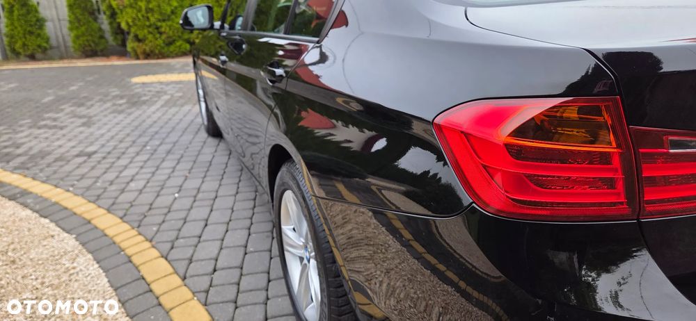 BMW Seria 3 316i Modern Line - 16