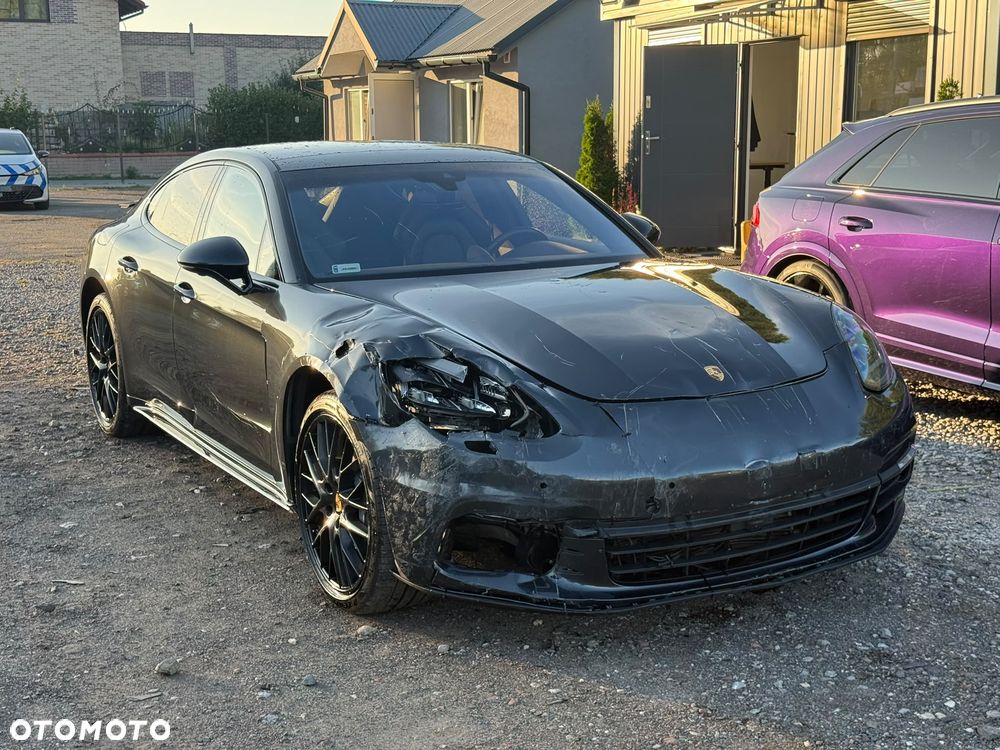 Porsche Panamera 4S - 10