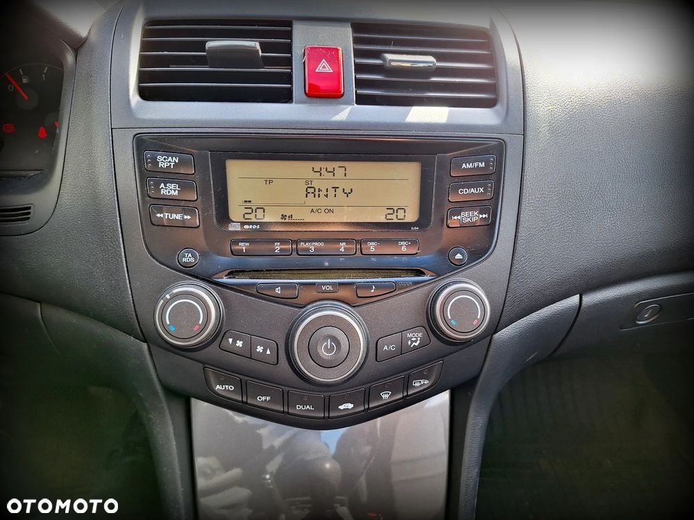Honda Accord 2.0 Executive - 13