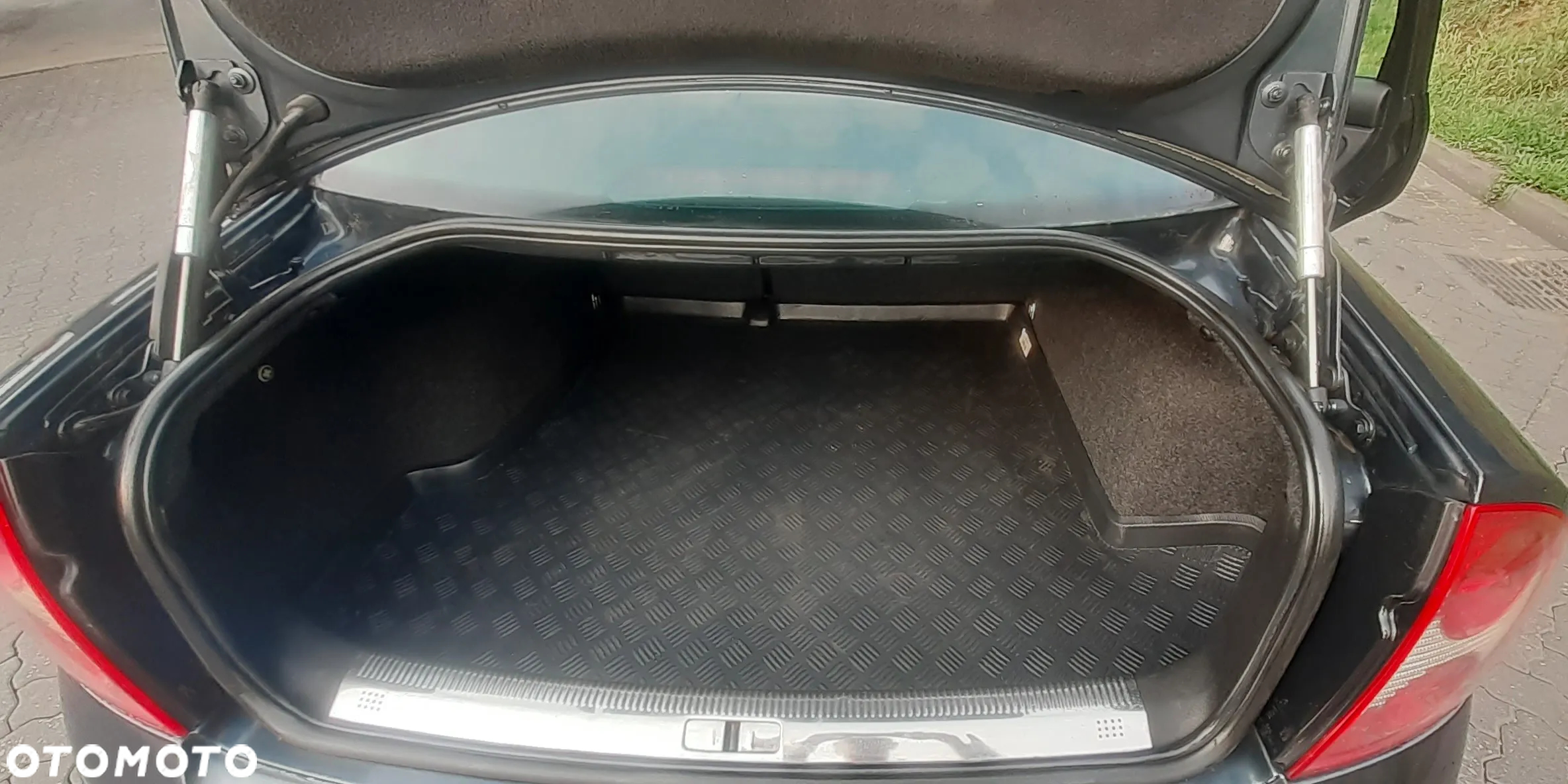 Volkswagen Passat 1.8T Comfortline - 11