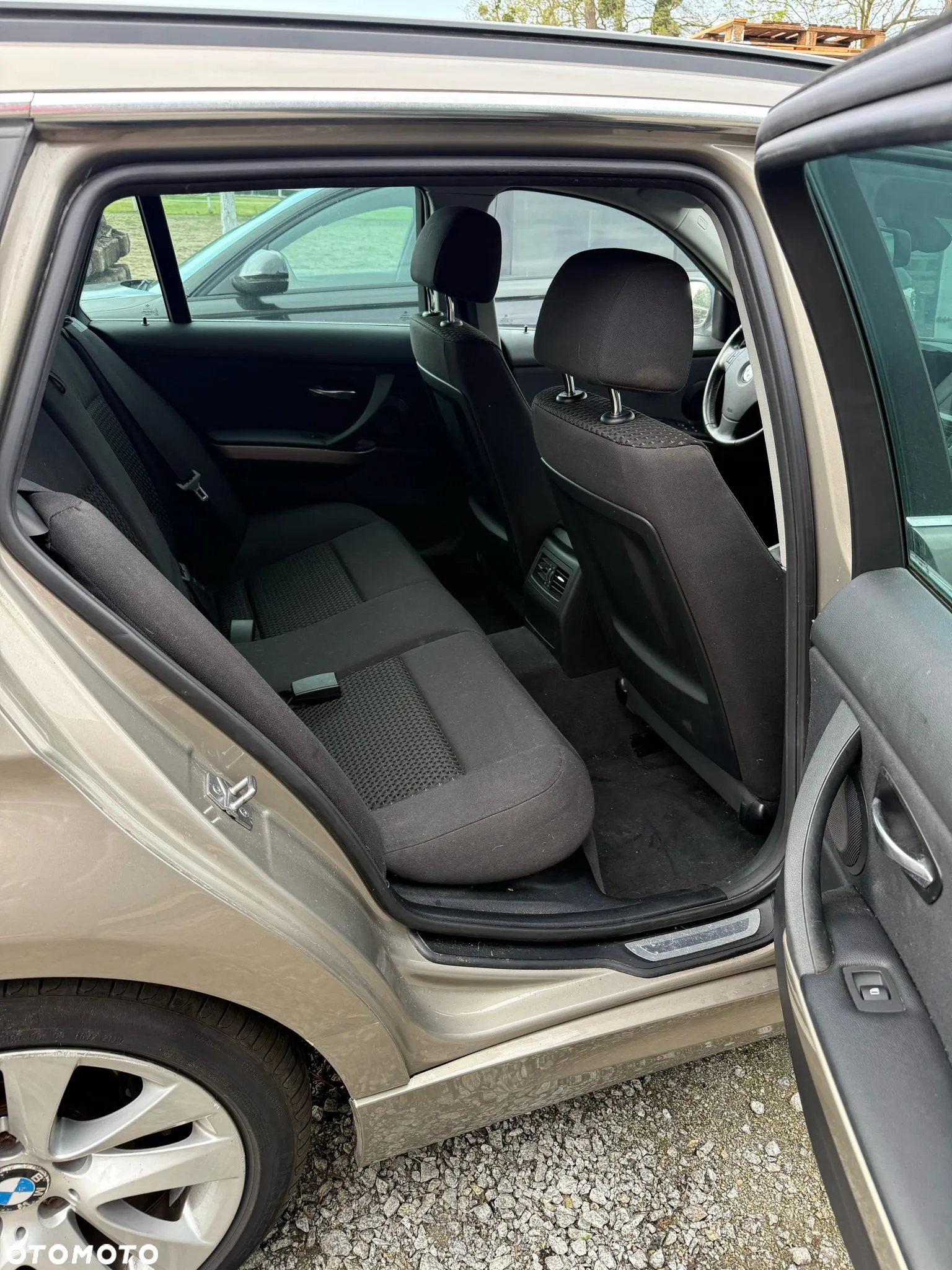 BMW Seria 3 320i Touring - 12