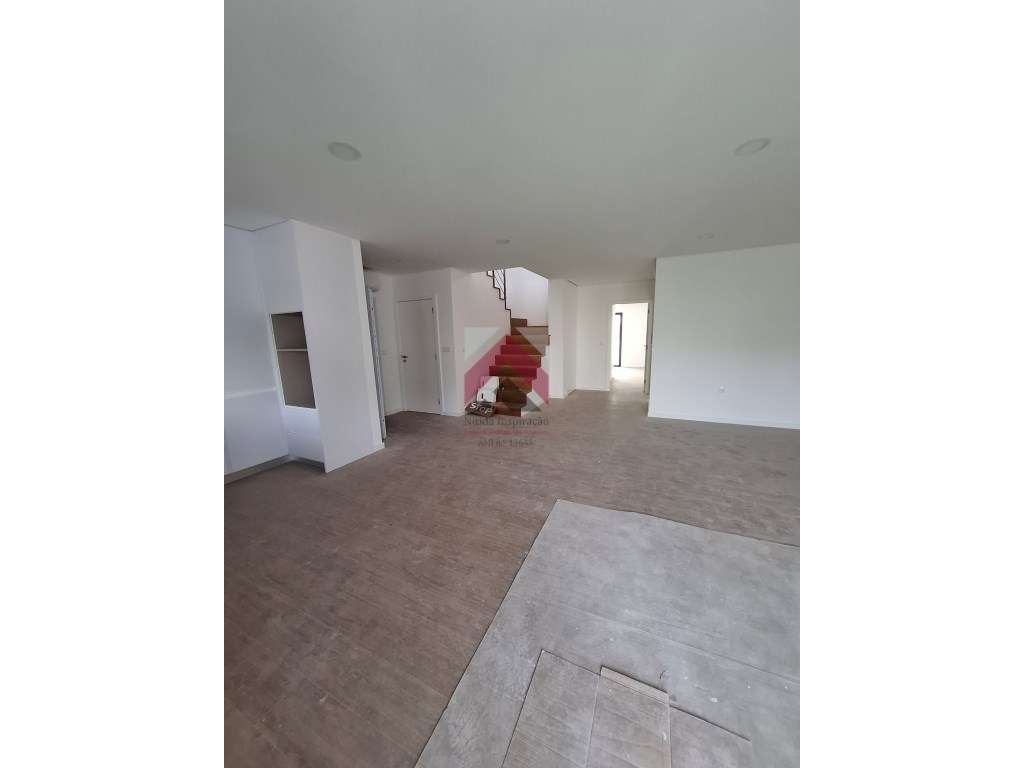 Apartamento T2 + Duplex Amplo + Terraço na Cobertura em Esgueira, A... - Grande imagem: 4/56