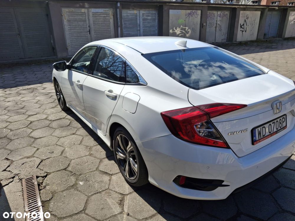 Honda Civic 1.5 T Elegance CVT - 3