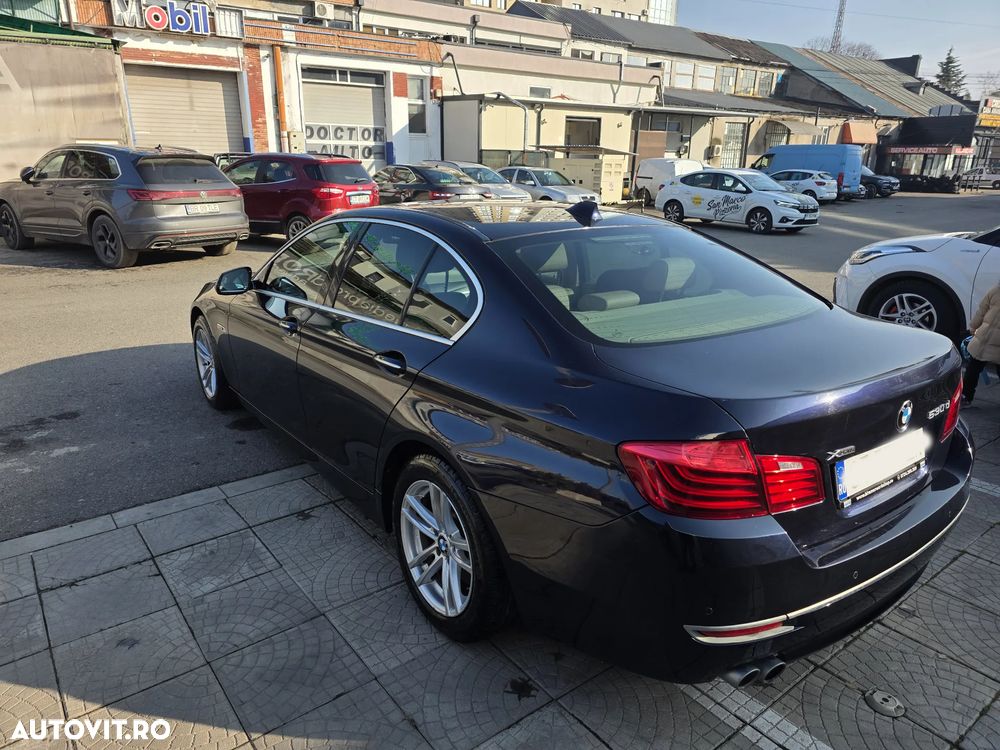 BMW Seria 5 530d xDrive Aut. Modern Line - 37