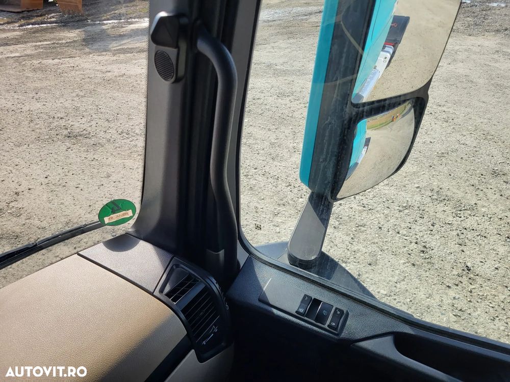 Mercedes-Benz ACTROS - 15