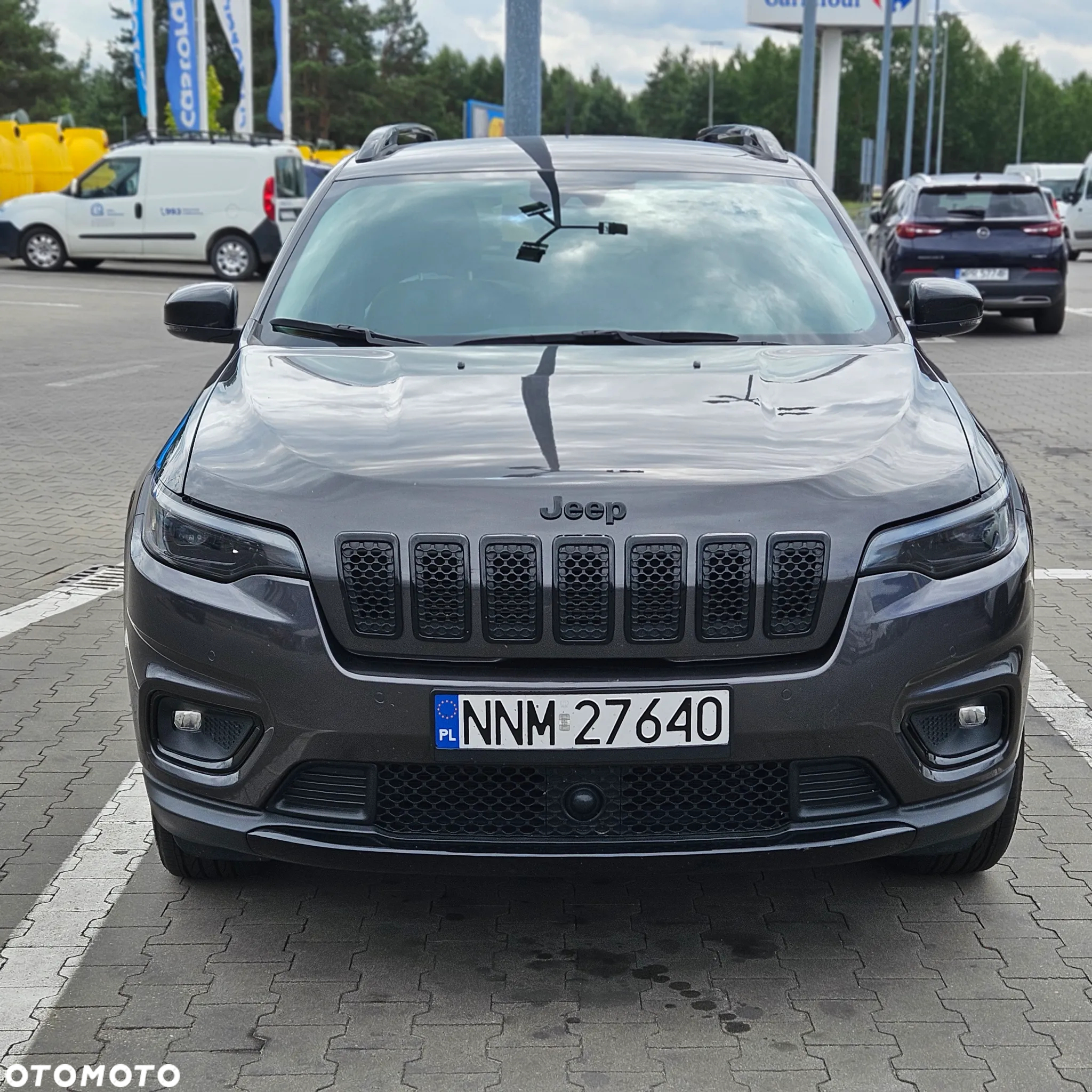 Jeep Cherokee - 4