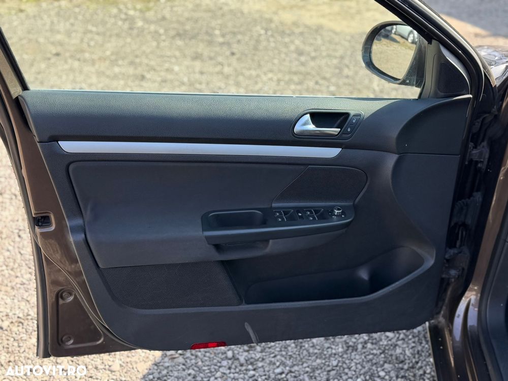 Volkswagen Golf 1.6 TDI DPF Style - 15