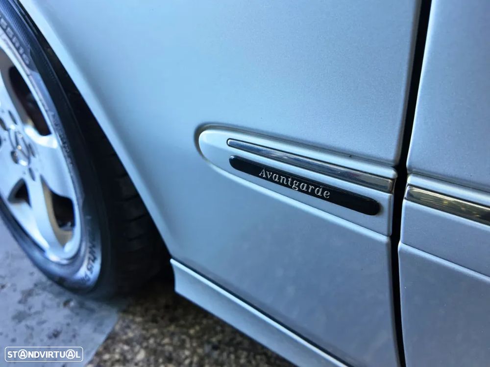 Mercedes-Benz E 220 - 15