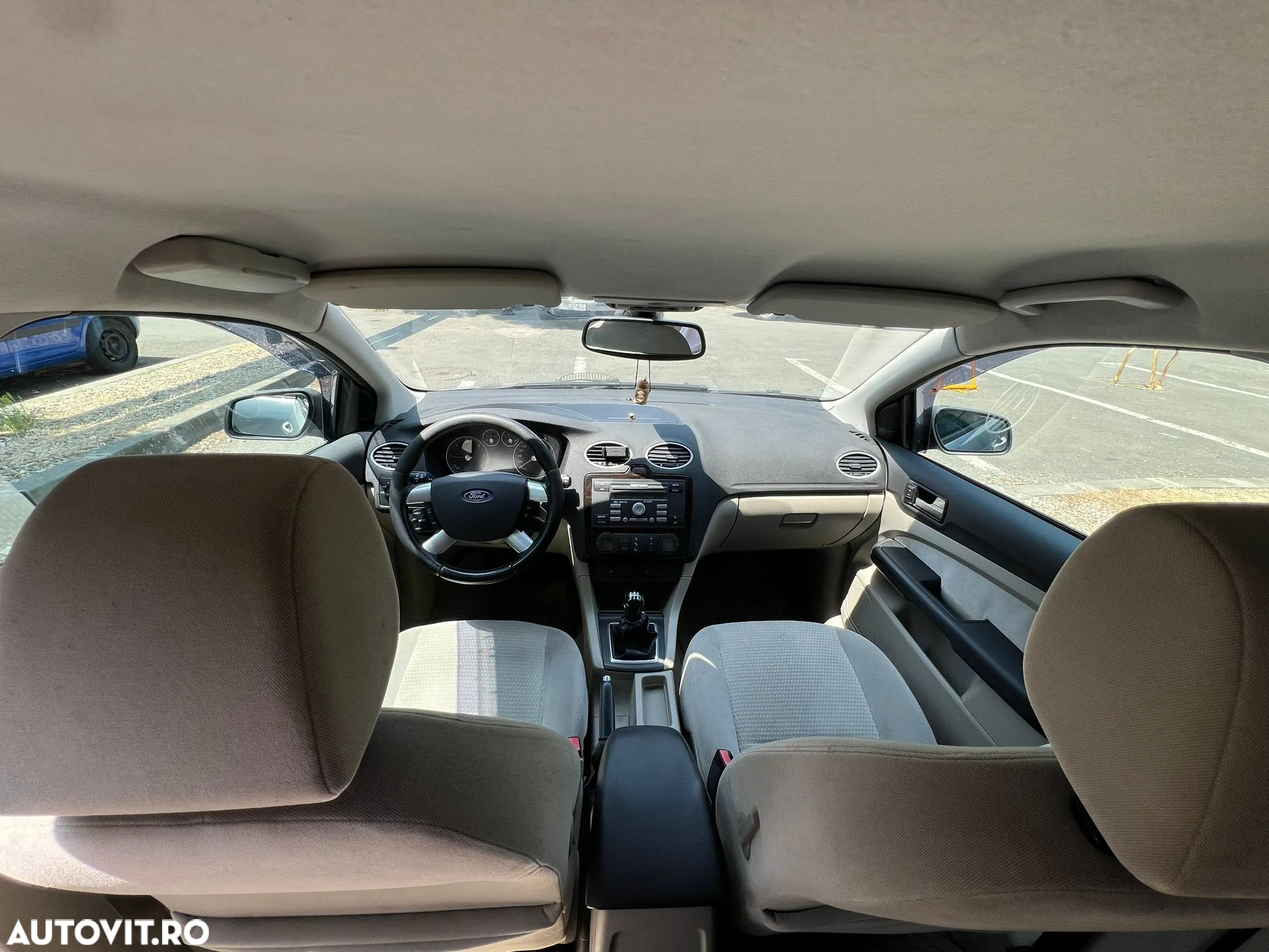 Ford Focus 1.8 TDCi Ghia - 8