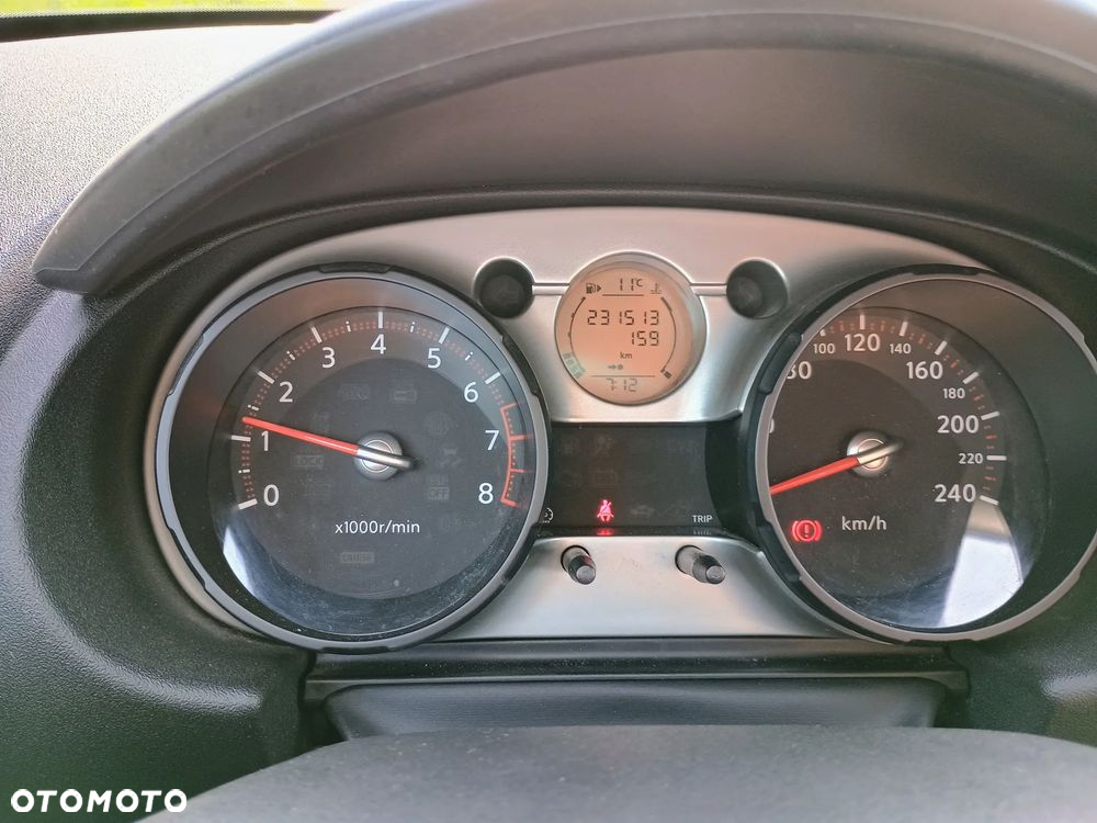 Nissan Qashqai 2.0 4x4 tekna - 6
