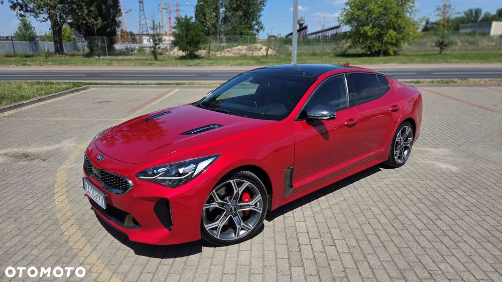 Kia Stinger - 1
